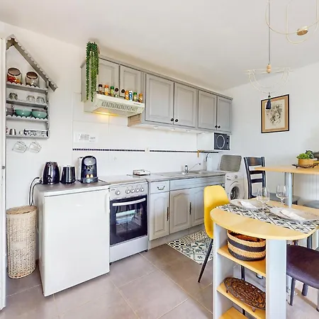 1 Bedroom Gorgeous In *